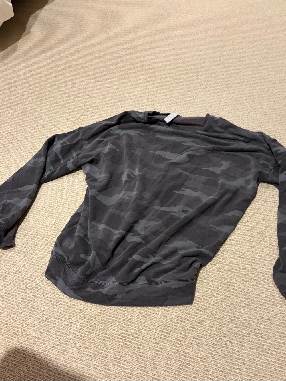 ATHLETA CAMO LONG SLEEVE | SIZE S